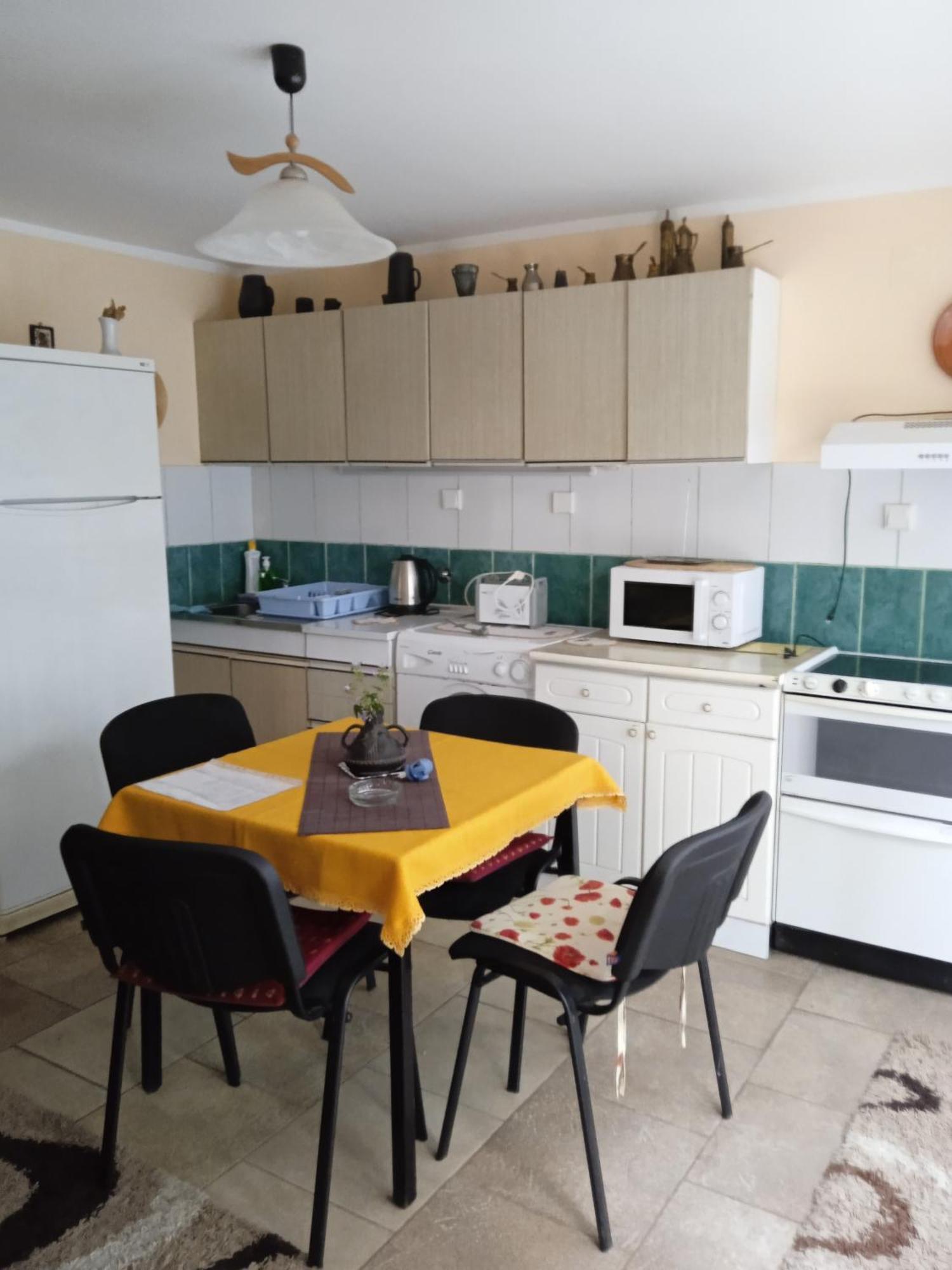 Guest House Keserovic Vinci Exterior photo
