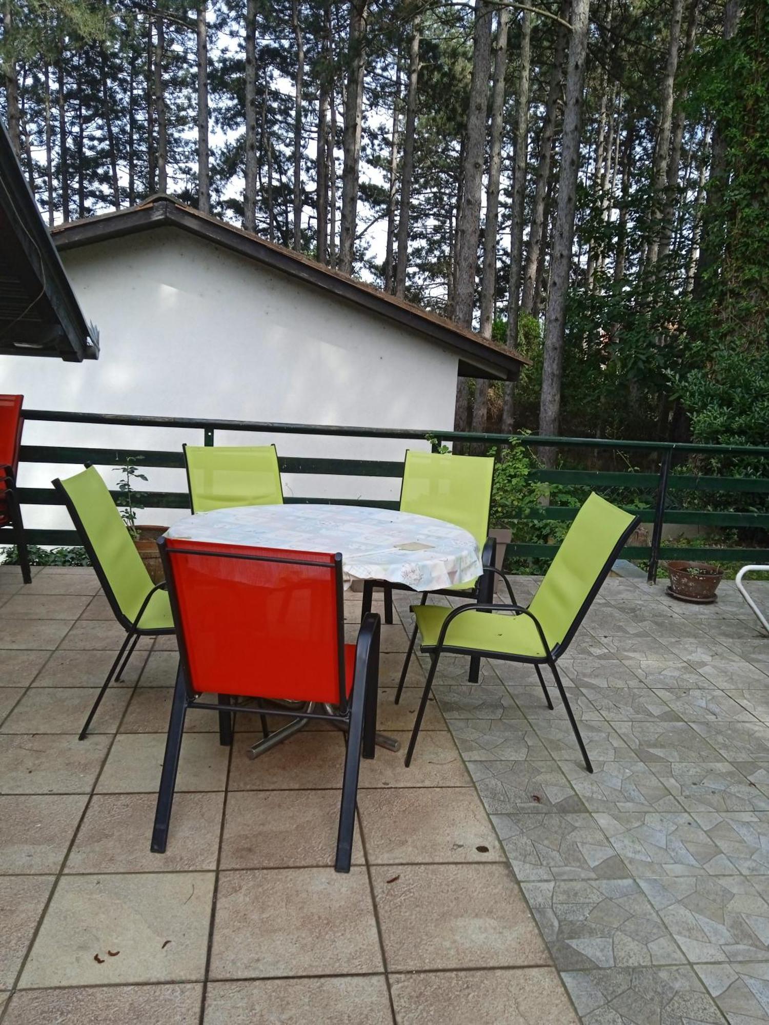 Guest House Keserovic Vinci Exterior photo