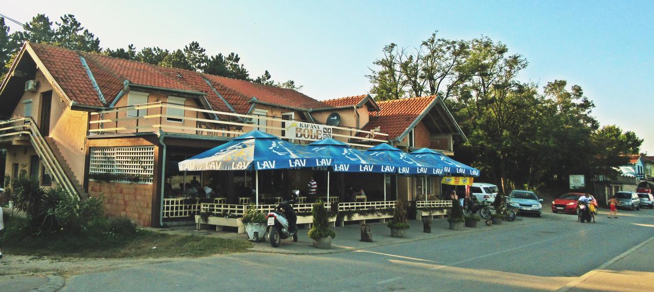 Guest House Keserovic Vinci Exterior photo